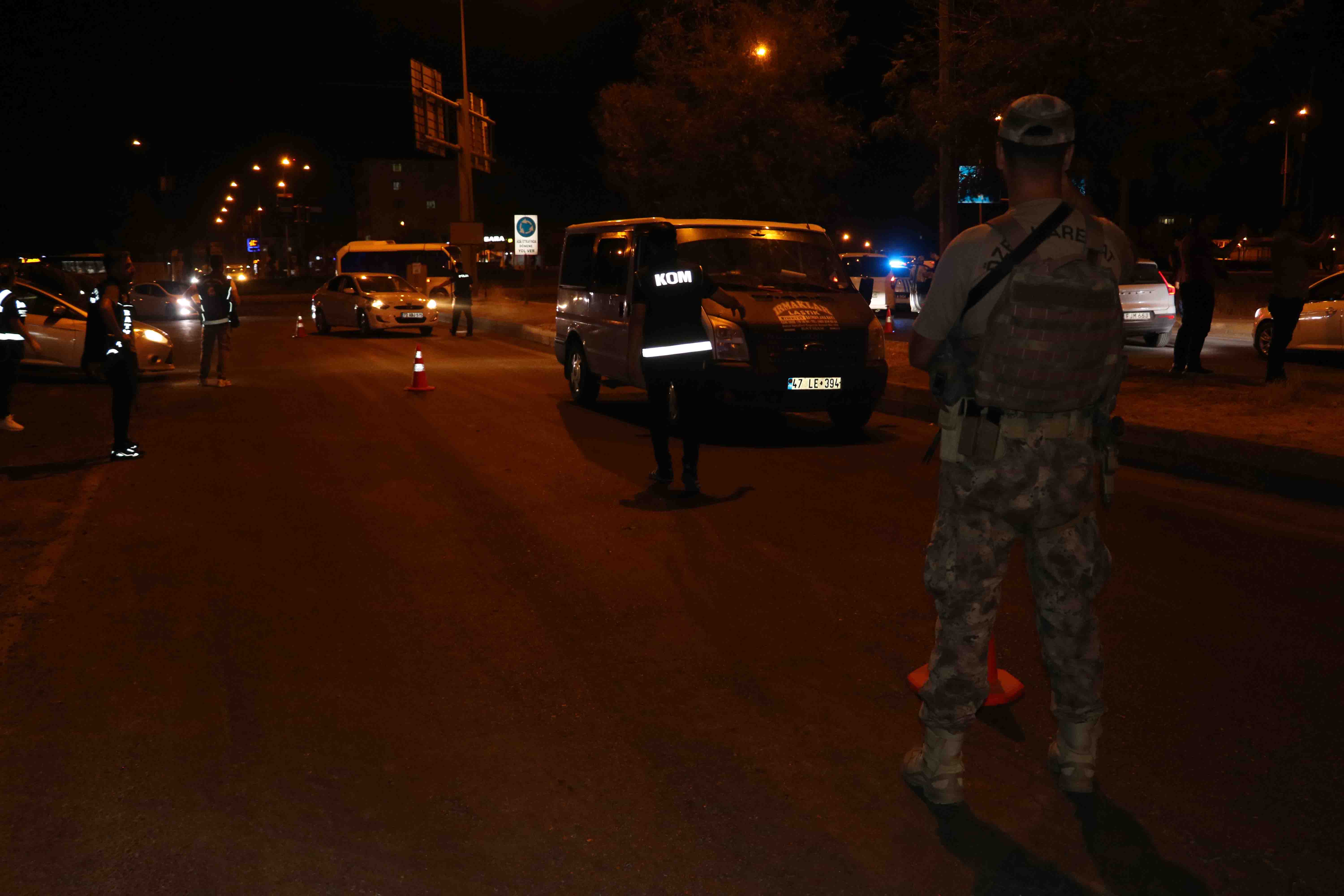 AA-20230728-31793332-31793329-BATMANDA_HUZUR_VE_GUVEN_UYGULAMASI_YAPILDI sdasd