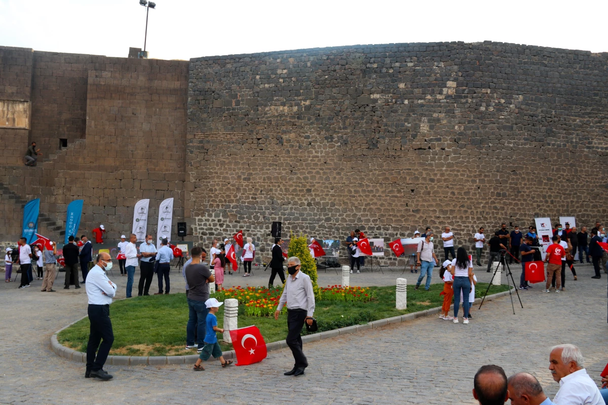 dogu-ve-guneydogu-da-15-temmuz-demokrasi-ve-m-14271000_amp