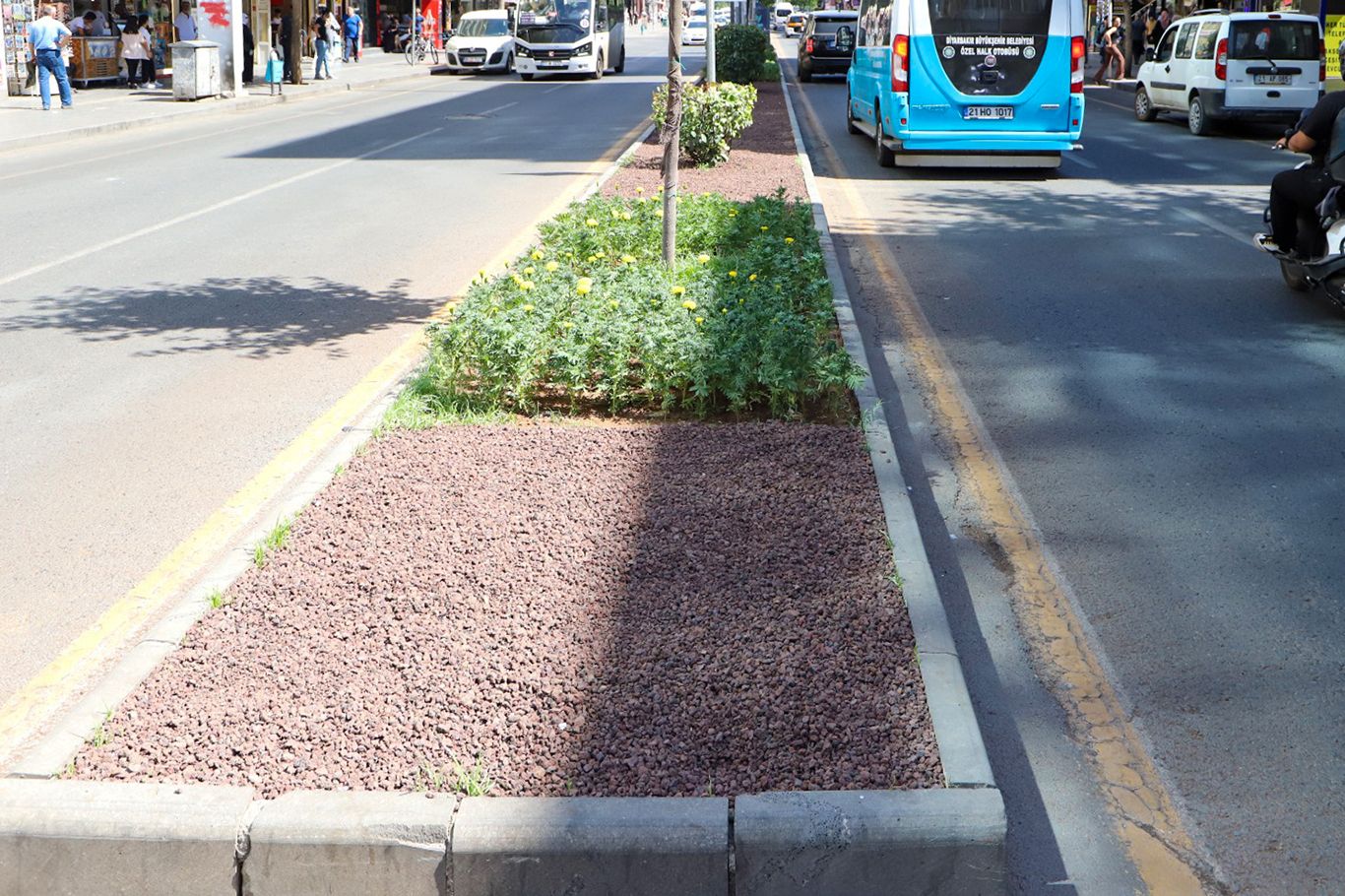 Diyarbakır’da su tasarruflu peyzaj projesi başladı