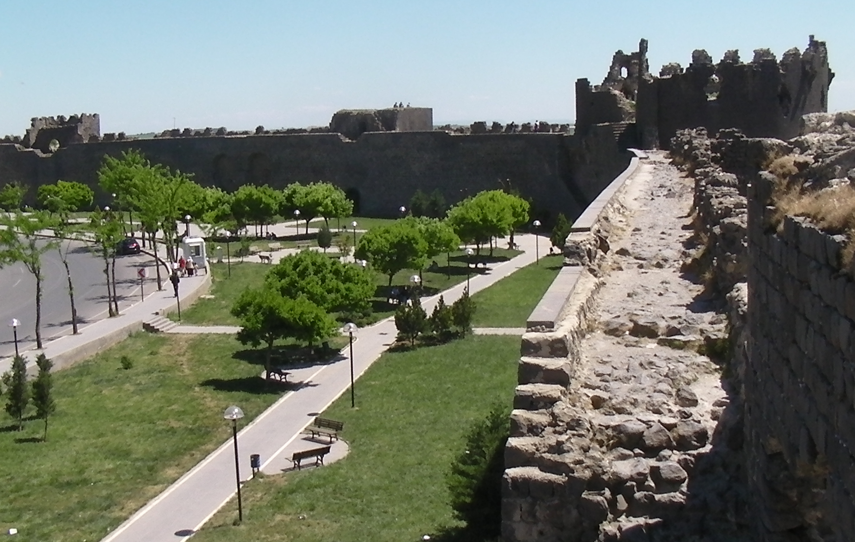 Diyarbakir_walls