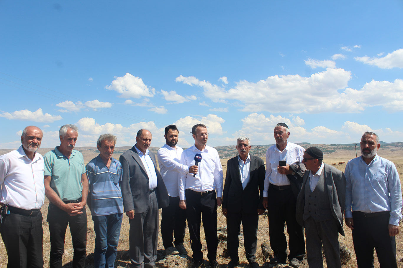 HÜDA PAR heyeti, mera sorunu yaşayan Bingöllü çiftçileri ziyaret etti