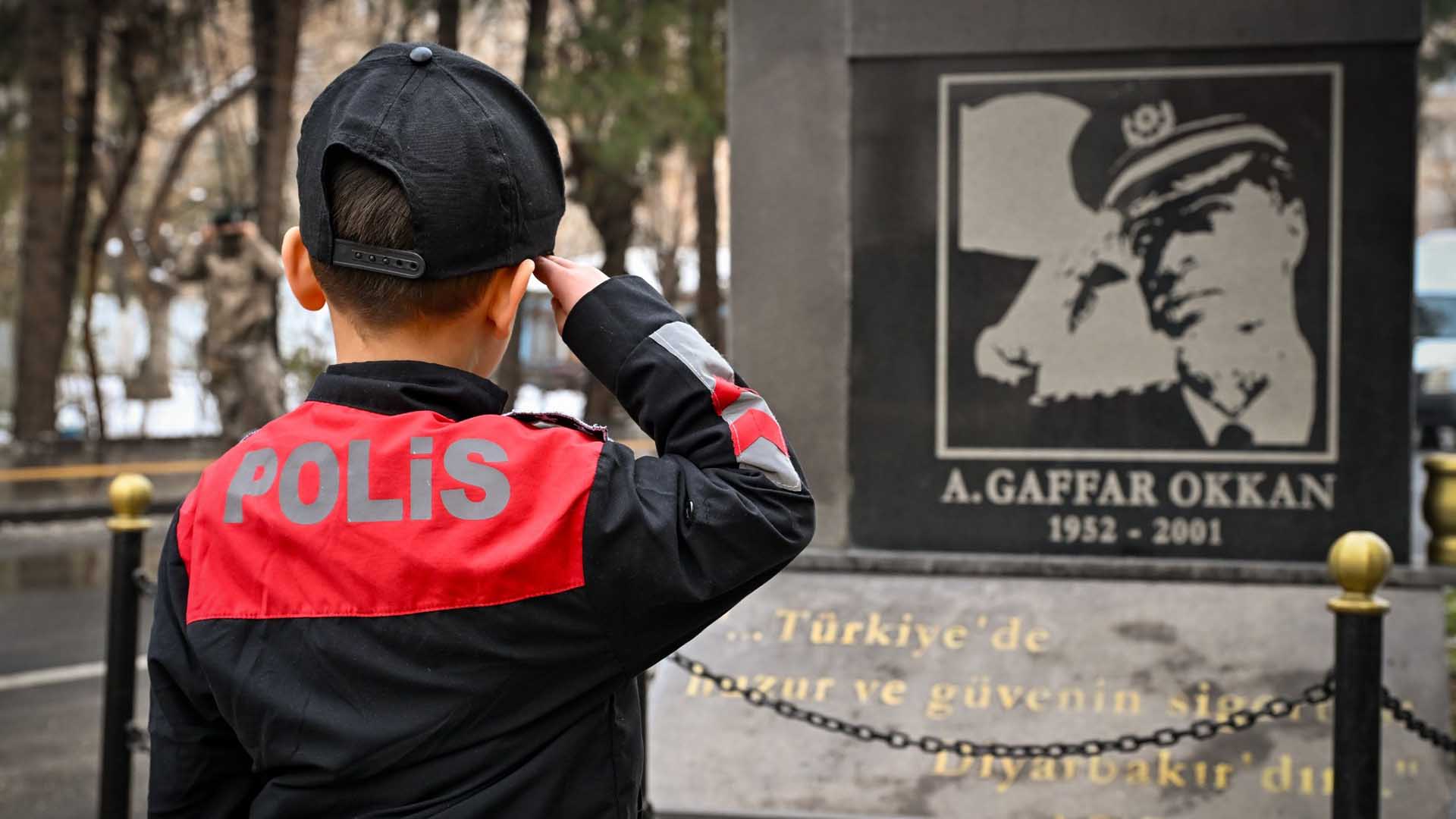 Diyarbakır’da Şehit Emniyet Müdürü Ali Gaffar Okkan, Törenle Anıldı 2