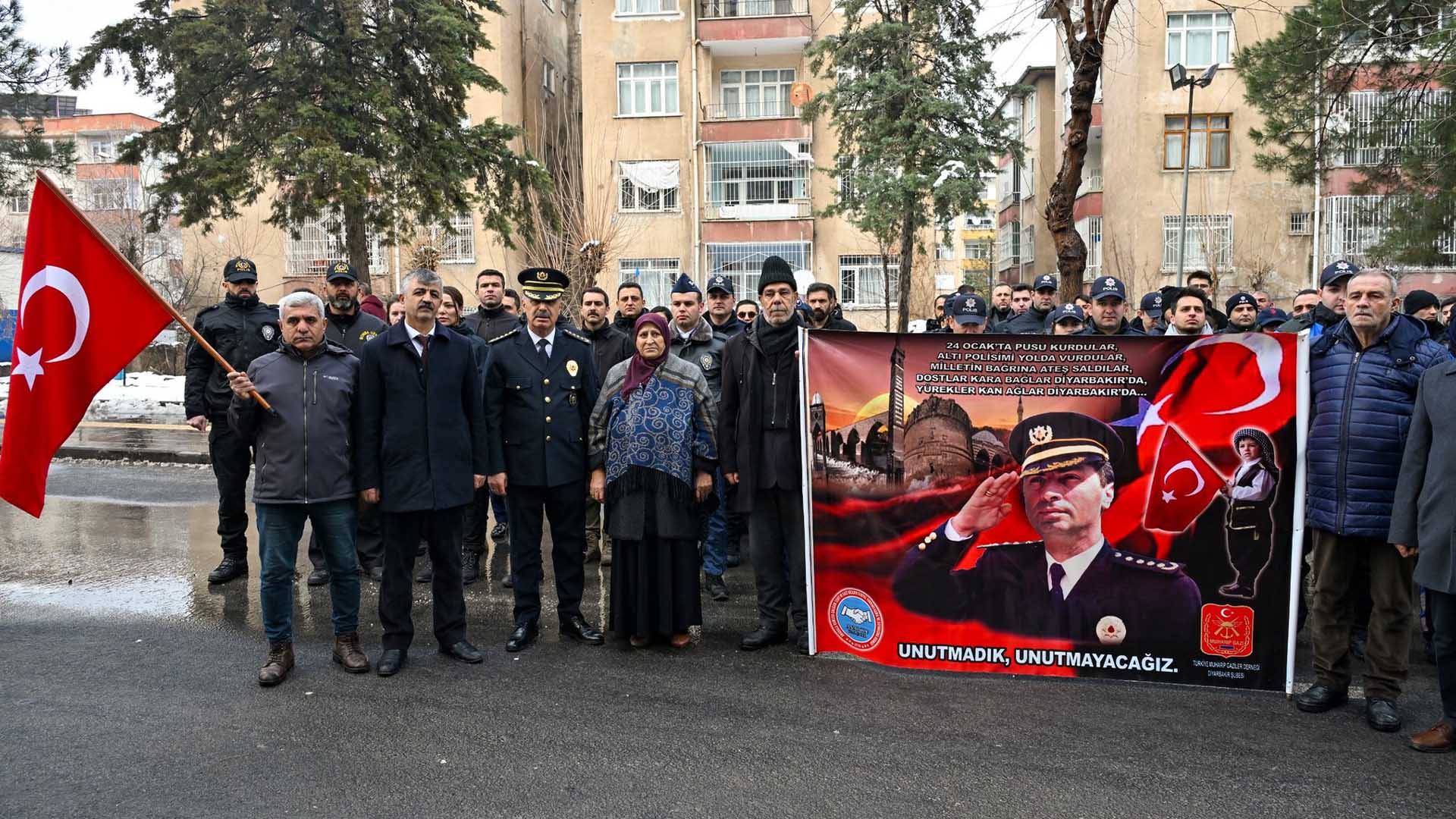 Diyarbakır’da Şehit Emniyet Müdürü Ali Gaffar Okkan, Törenle Anıldı 8
