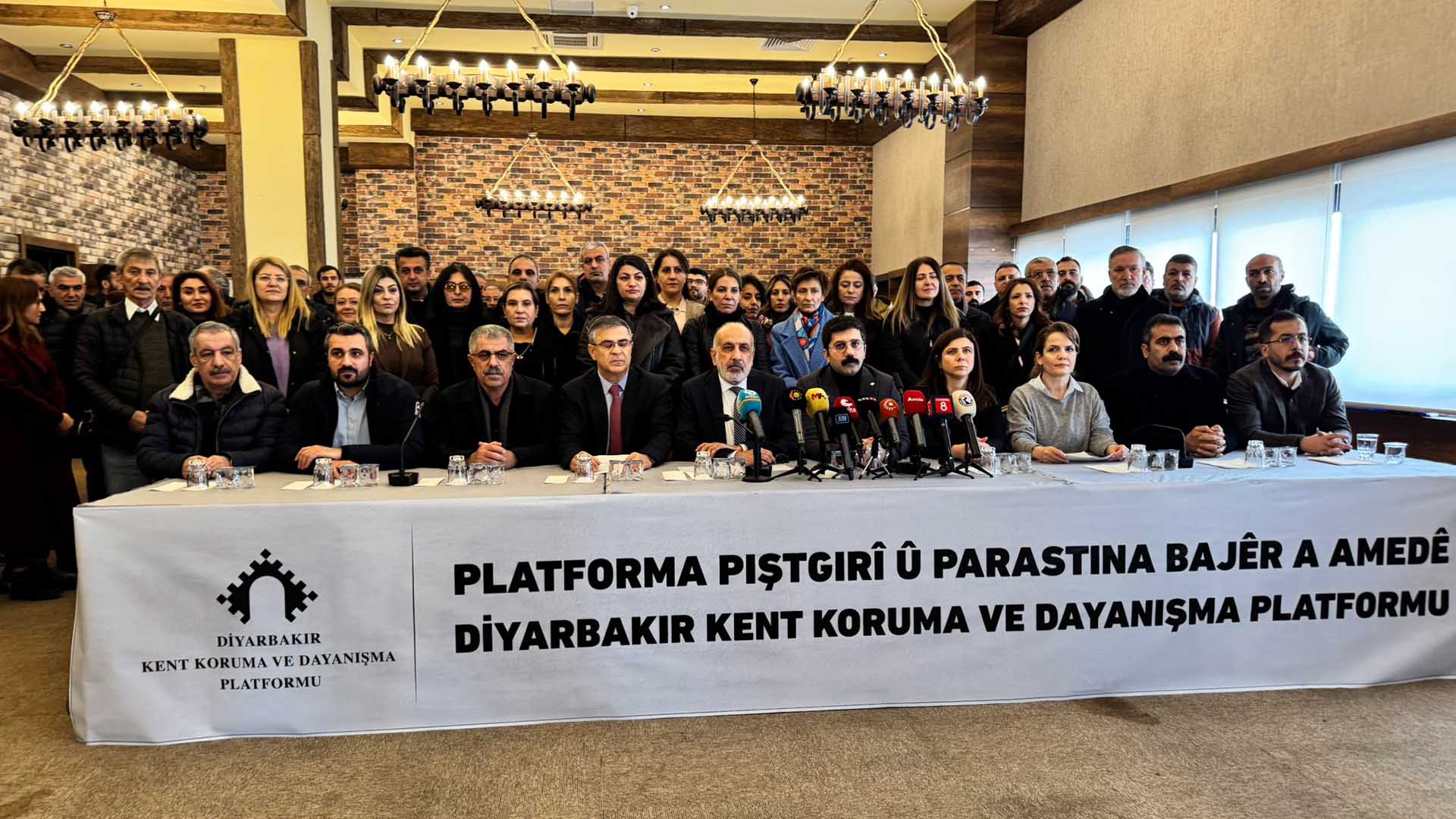 Kobanê İçin Diyarbakır’dan Çağrı, “Acil İnsani Yardım Koridoru Açılsın” 1