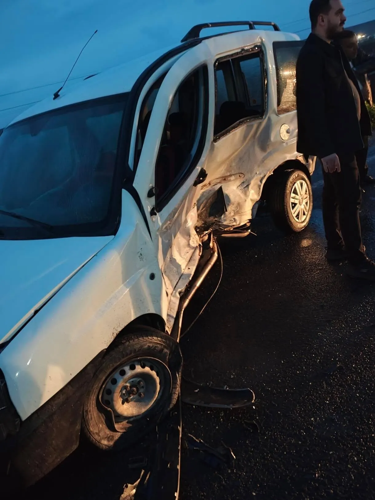 Bismilde Feci Kaza 1I Agir 4 Yarali Son Dakika 2