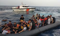 Sahil Güvenlik Ekipleri, Yunanistan Sahibi Geri İtildiği Belirtilen 3 Göçmeni Kurtardı, 126 Göçmen Tutuklandı