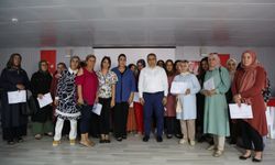 Kaymakam Karaaslan’dan Kursiyerlere Başarı Belgesi