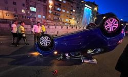 İstanbul Şişli’de Bariyerlere Çarpan Otomobil Havaya Uçtu