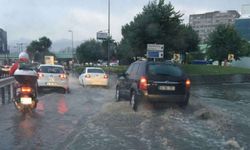 AKOM'dan İstanbul'a gök gürültülü sağanak uyarısı