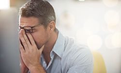 Aşırı düşünmek neden olur? Tehlikeleri nelerdir?