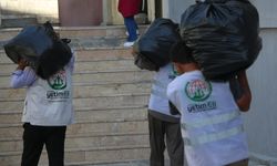 Avrupa Yetim Eli afet bölgesi Şanlıurfa'da kırtasiye yardımlarına devam ediyor