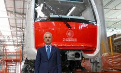 Bakan Uraloğlu: Yerli sürücüsüz ilk metro aracı raylarda
