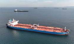 Çanakkale Boğazı'nda tanker arızası trafiği aksattı