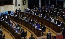 El Salvador Parlamentosu OHAL'i bir kez daha uzattı