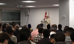 Erbaş: Müslüman olsun gayrimüslim olsun herkesin kutsallara saygı göstermesi gerekiyor
