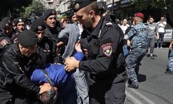 Ermenistan'da hükümet karşıtı protestolar: 142 gözaltı