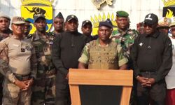 Gabon'da yönetime el koyan General Nguema iş adamlarına "ülkenin kalkınmasına" kendilerini adamalarını istedi