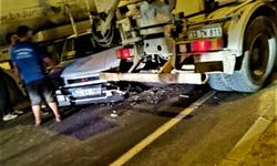 Otomobil iki kamyonun arasına sıkıştı: 1 yaralı