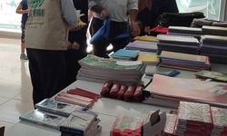 Umut Kervanı'nın ihtiyaç sahibi öğrencilere kırtasiye yardımı sürüyor