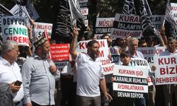 Van’da ‘Kur’an-ı Kerim’e Saygı’ mitingi düzenlendi