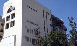 1970'li yıllarda inşa edilen maliye binası yıkılıyor