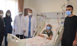 47 yaşındaki kadın, oğlunun böbreği ile hayata tutundu