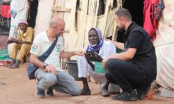 Avrupa Yetim Eli'nden Mali'deki çadır kentte nakdi yardım