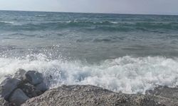 Batı ve Doğu Karadeniz'de kısa süreli fırtına bekleniliyor