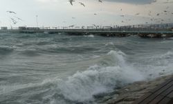 Çanakkale'de deniz ulaşımına hava muhalefeti engeli