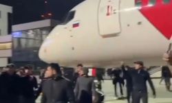 Dağıstanlılar, işgal rejiminden gelenlerin bulunduğu havaalanını bastı
