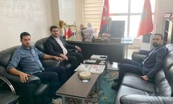 HÜDA PAR Batman Merkez İlçe Başkanı Durmaz'dan Emekliler Derneğine ziyaret