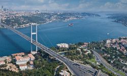 İstanbul Boğazı'nda gemi trafiği çift yönlü askıya alındı