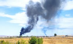 Kamışlı'da YPG'ye ait bölgelerden yükselen dumanlar Mardin'den görüldü
