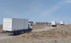 Kardeş yardım kuruluşları depremin yıktığı Afganistan köylerinde konteynır yardımını sürdürüyor
