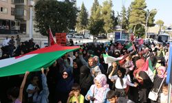 Şanlıurfa'da yüzlerce anne Filistin için yürüdü
