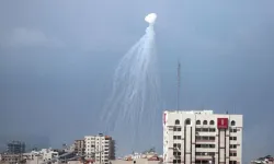 Siyonist rejim Gazze'de yasaklı fosfor bombası kullanıyor