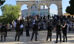 Yahudi yerleşimciler Mescid-i Aksa'ya baskın düzenledi