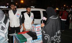 Yetimler Vakfı Filistin'e destek yardım standı kurdu