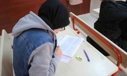 Bozova Belediyesi'nden üniversite öğrencilerine burs desteği