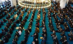 Cuma hutbesi: İslam, Şefkat ve Merhameti Emreder