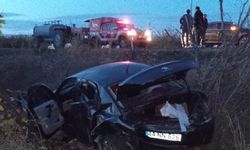 Direksiyon hakimiyetini kaybeden sürücü kaza yaptı: Bir yaralı