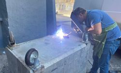 Diyarbakır'da çöp konteynerleri kış için hazırlanıyor