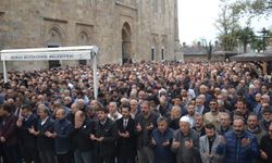 Filistin'de şehid olanlar için Bursa'da gıyabi cenaze namazı kılındı