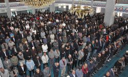 Gazze'deki şehidler için gıyabi cenaze namazı kılındı