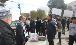 Gazze'ye yardım standına yoğun ilgi