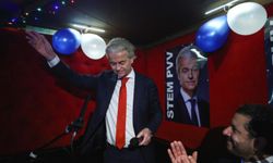 Hollanda'da seçimleri Geert Wilders kazandı
