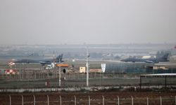 İşgalci ABD bombardıman uçakları İncirlik Hava Üssü'nde