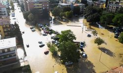 İtalya'da meydana gelen selde ölü sayısı arttı