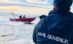 İzmir'de göçmen botu alabora oldu: 5 ölü, 2 kayıp
