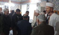 İzmir'de 'Sabah Namazı Buluşması'nda eller Gazze için semaya kalktı